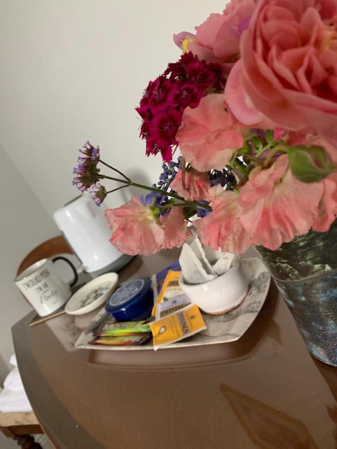 Riverbank House Bed And Breakfast Innishannon Bagian luar foto